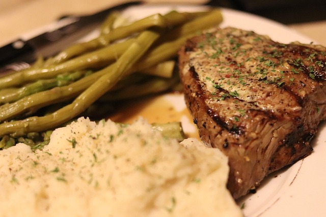 Steaks with Boiled Potatoes