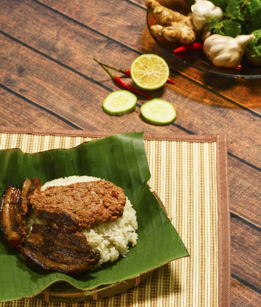 Sticky Rice with Lotus Leaves