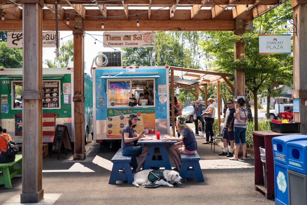 how-to-navigate-the-austin-food-truck-park-menu-for-the-best-eats